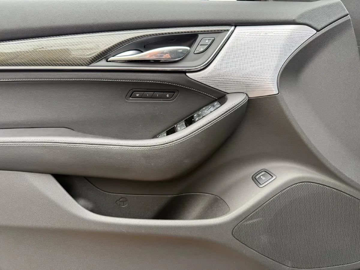 2022 Cadillac CT5 2.0T 237HP L4 10AT,autocango,china used car exporter,china ev exporter,chinese used car exporter,chinese used ev exporter