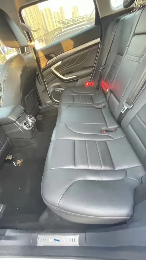 2017 WEY VV7 2.0T 234HP L4 7DCT,autocango,china used car exporter,china ev exporter,chinese used car exporter,chinese used ev exporter