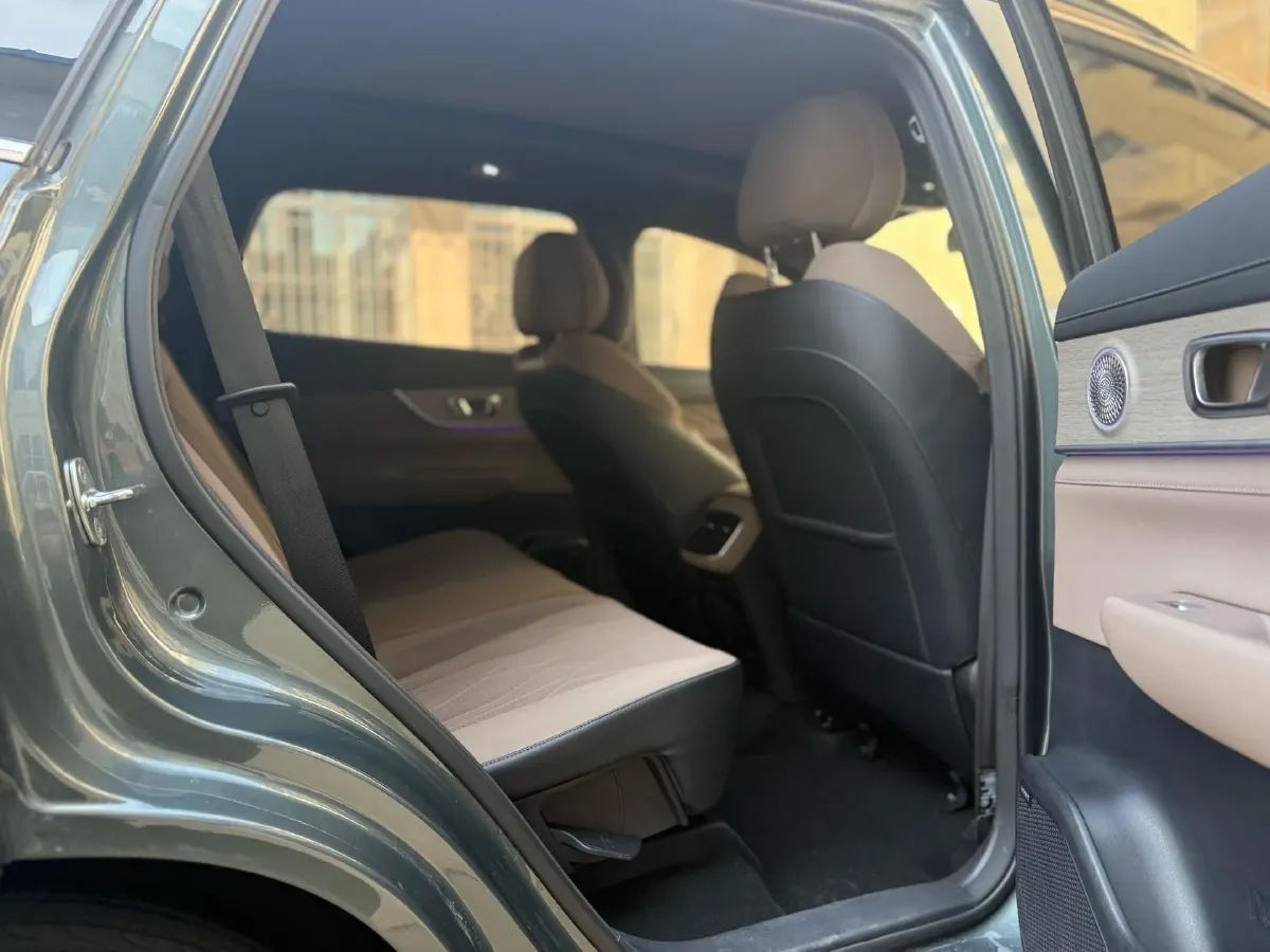 2025 Chery Tiggo 8 Plus 1.6T 197HP L4 7DCT,autocango,china used car exporter,china ev exporter,chinese used car exporter,chinese used ev exporter