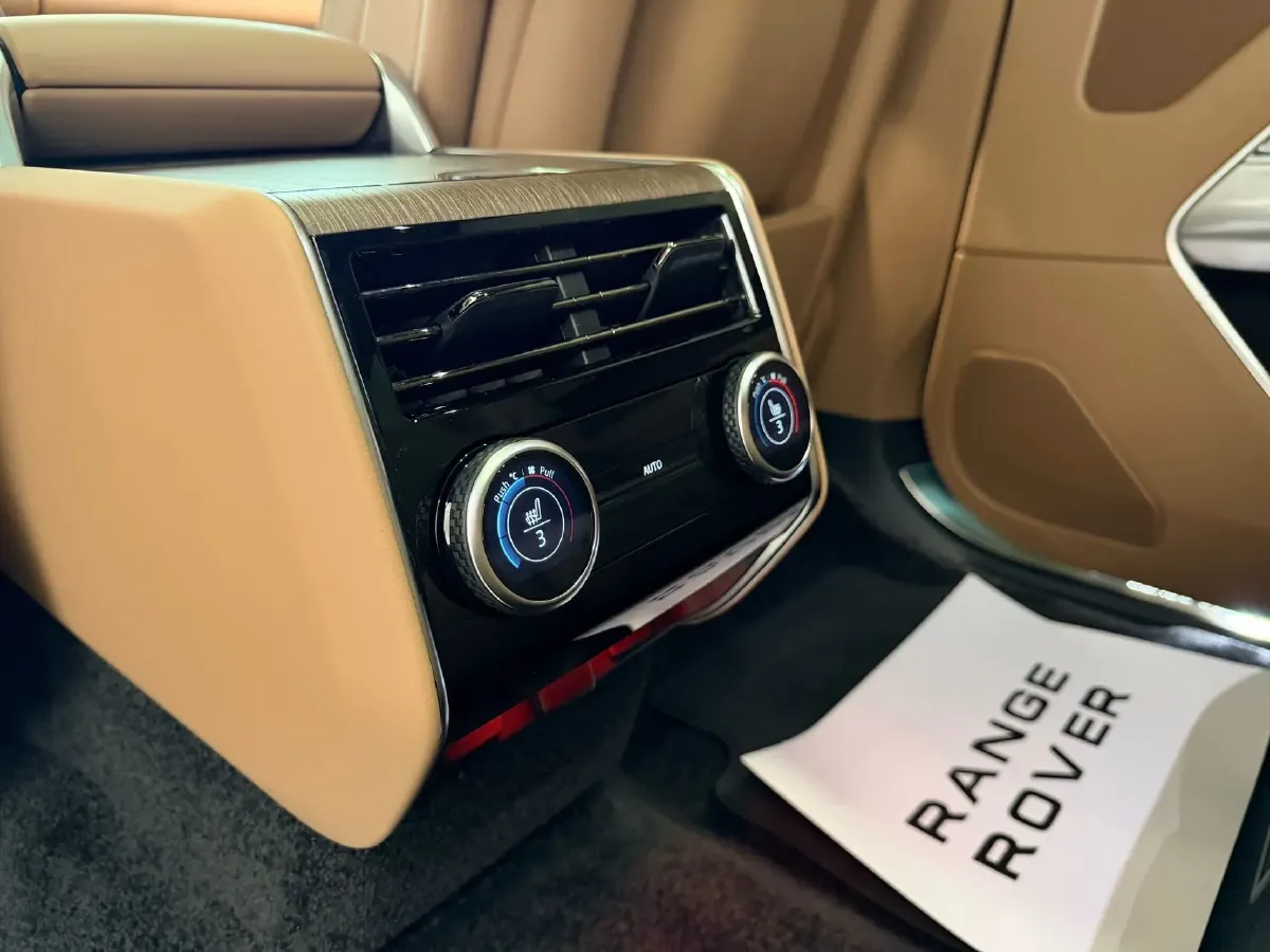 2025 Land Rover Range Rover 3.0T 400HP L6 8AT,autocango,china used car exporter,china ev exporter,chinese used car exporter,chinese used ev exporter