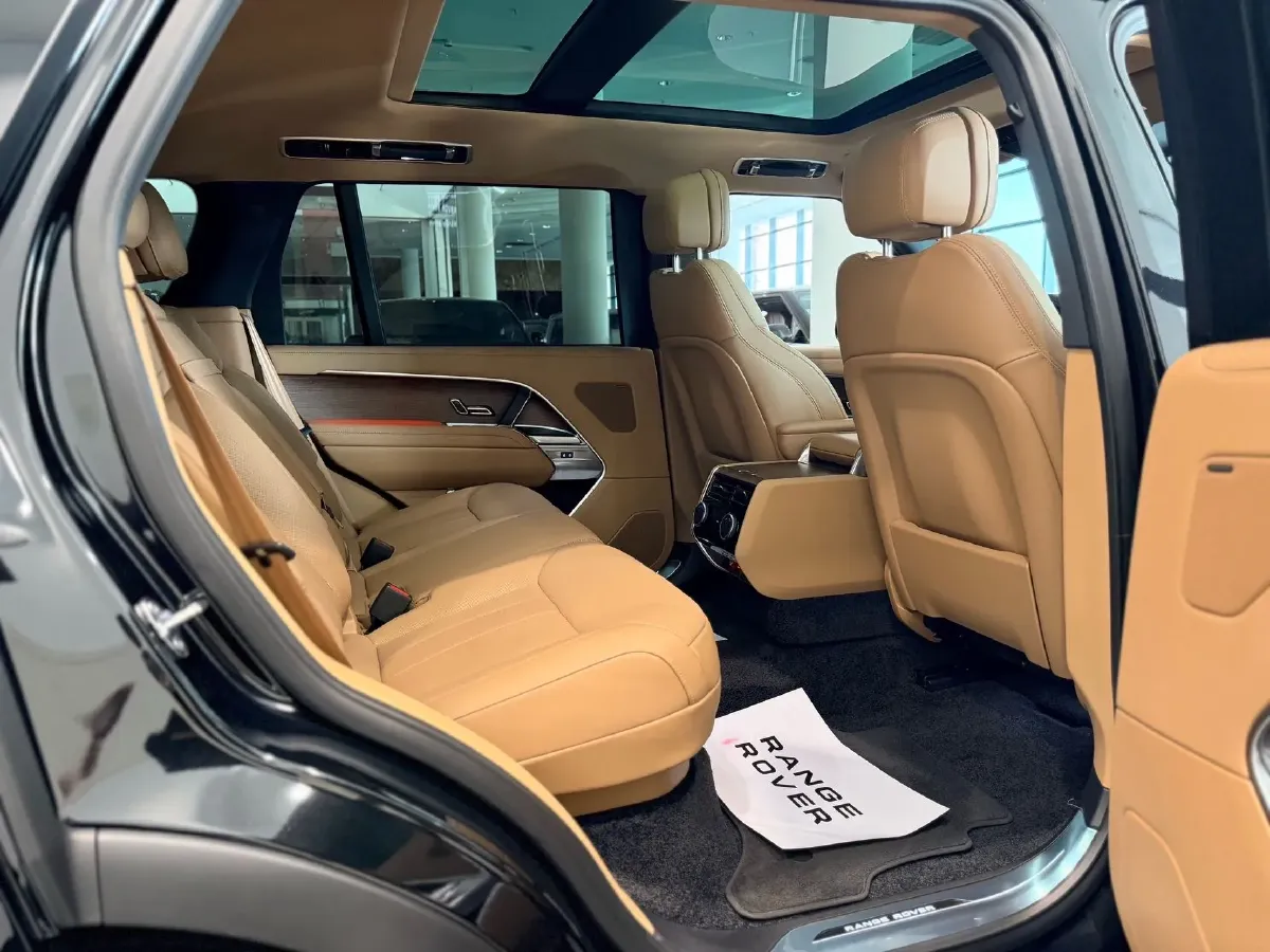 2025 Land Rover Range Rover 3.0T 400HP L6 8AT,autocango,china used car exporter,china ev exporter,chinese used car exporter,chinese used ev exporter