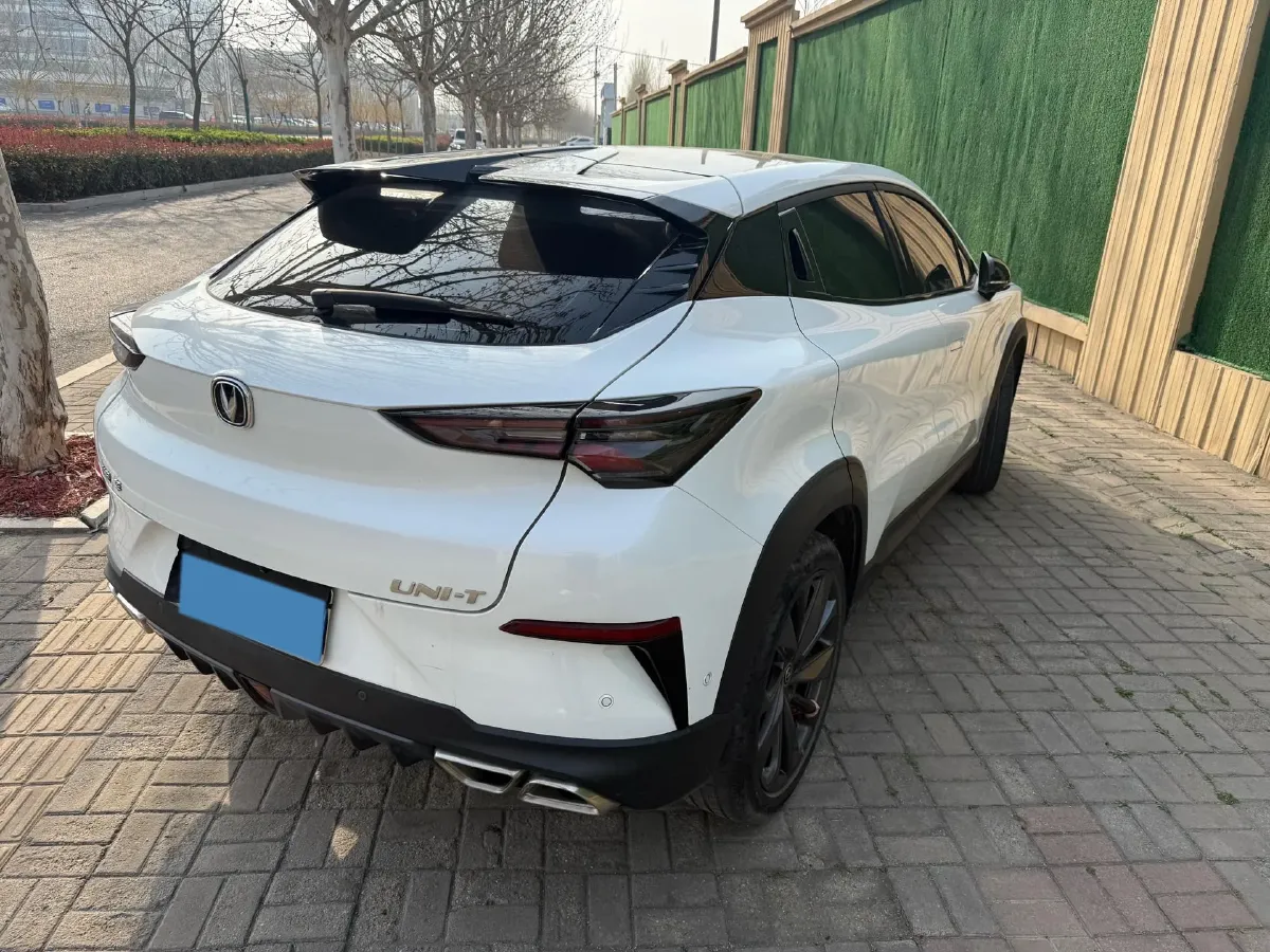 2020 ChangAn UNI-T 1.5T 180HP L4 7DCT,autocango,china used car exporter,china ev exporter,chinese used car exporter,chinese used ev exporter