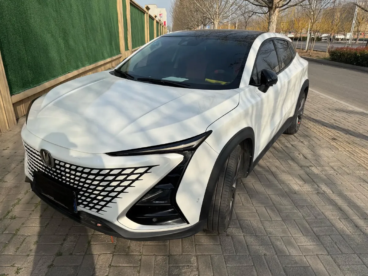 2020 ChangAn UNI-T 1.5T 180HP L4 7DCT,autocango,china used car exporter,china ev exporter,chinese used car exporter,chinese used ev exporter