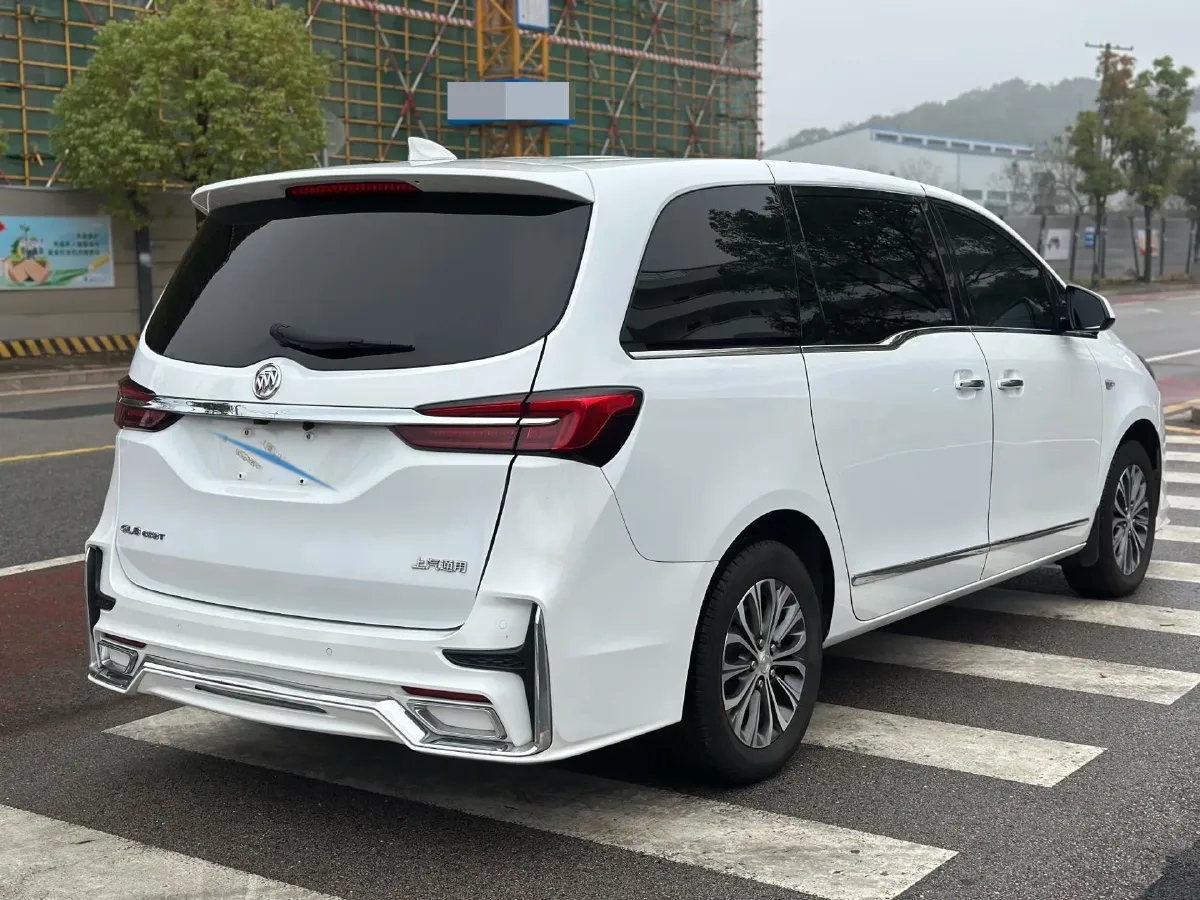 2022 Buick GL8 2.0T 237HP L4 9AT,autocango,china used car exporter,china ev exporter,chinese used car exporter,chinese used ev exporter