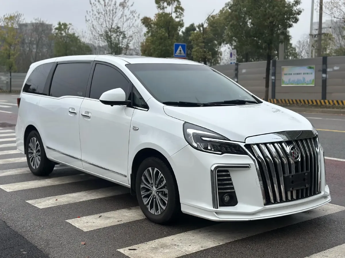 2022 Buick GL8 2.0T 237HP L4 9AT,autocango,china used car exporter,china ev exporter,chinese used car exporter,chinese used ev exporter