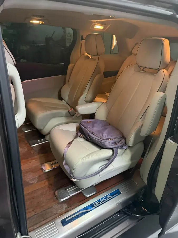 2021 Buick GL8 2.0T 237HP L4 9AT,autocango,china used car exporter,china ev exporter,chinese used car exporter,chinese used ev exporter