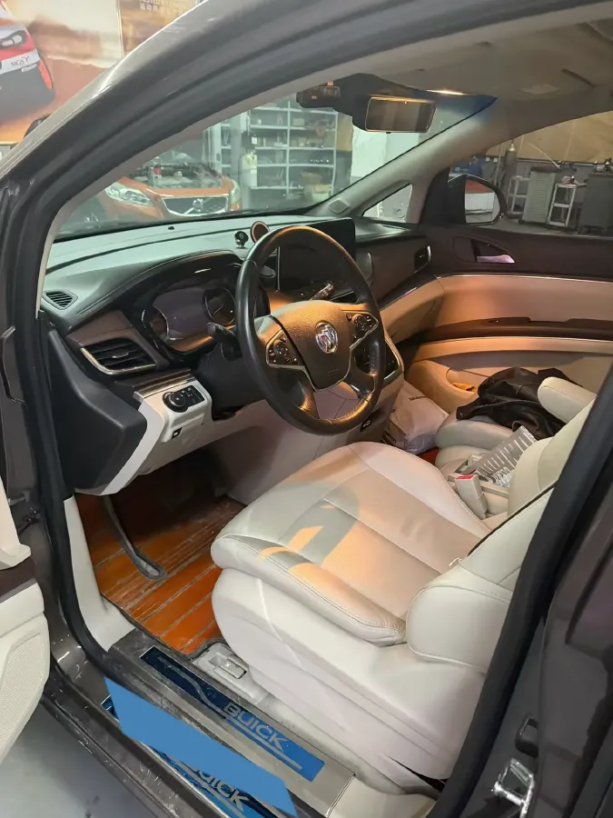 2021 Buick GL8 2.0T 237HP L4 9AT,autocango,china used car exporter,china ev exporter,chinese used car exporter,chinese used ev exporter