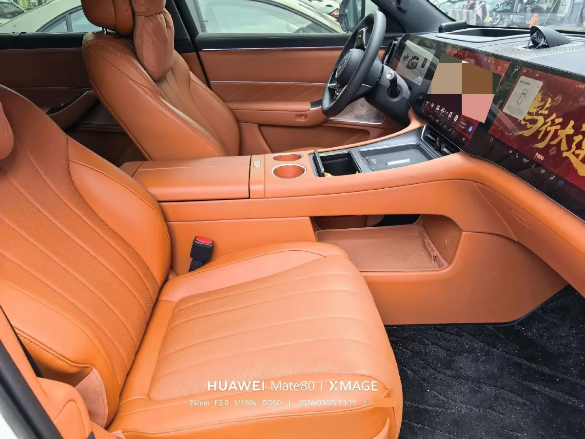 2025 AITO AITO M8 REEV 160HP REEV 53.4KWH,autocango,china used car exporter,china ev exporter,chinese used car exporter,chinese used ev exporter