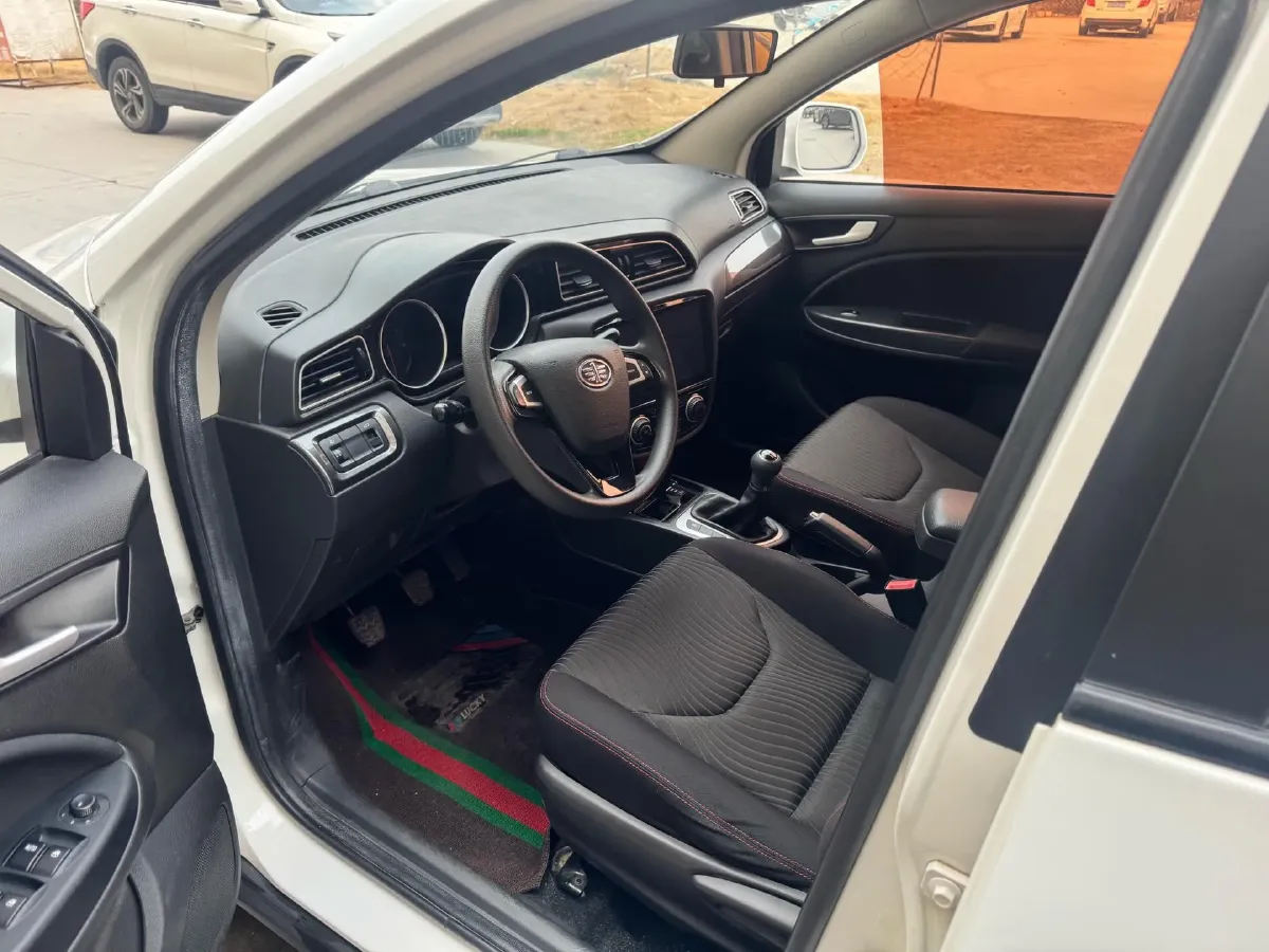 2017 FAW Jumpal D60 1.5L 113HP L4 5MT,autocango,china used car exporter,china ev exporter,chinese used car exporter,chinese used ev exporter