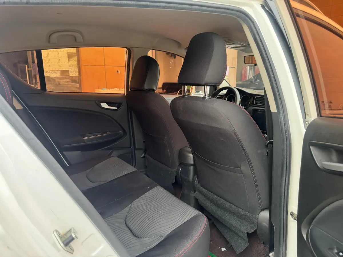 2017 FAW Jumpal D60 1.5L 113HP L4 5MT,autocango,china used car exporter,china ev exporter,chinese used car exporter,chinese used ev exporter