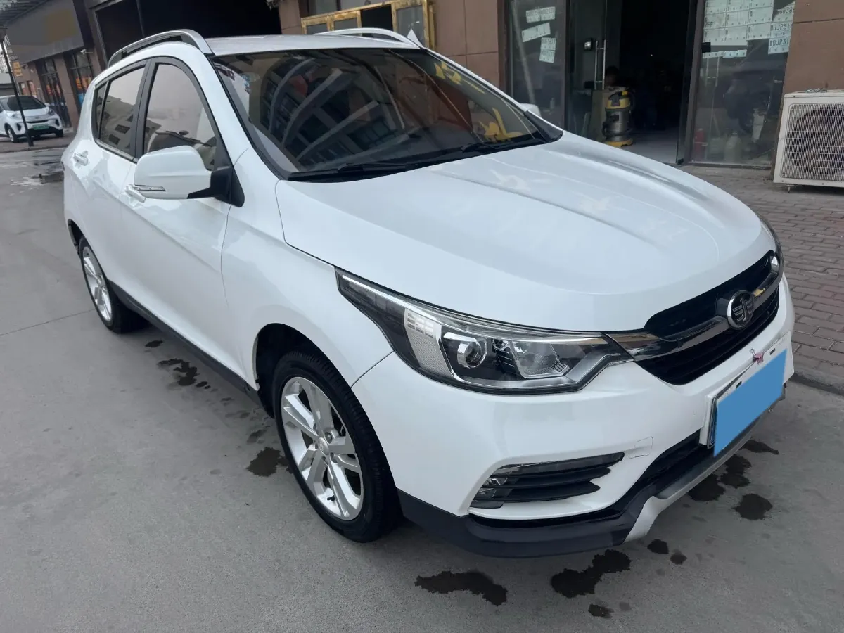 2017 FAW Jumpal D60 1.5L 113HP L4 5MT,autocango,china used car exporter,china ev exporter,chinese used car exporter,chinese used ev exporter
