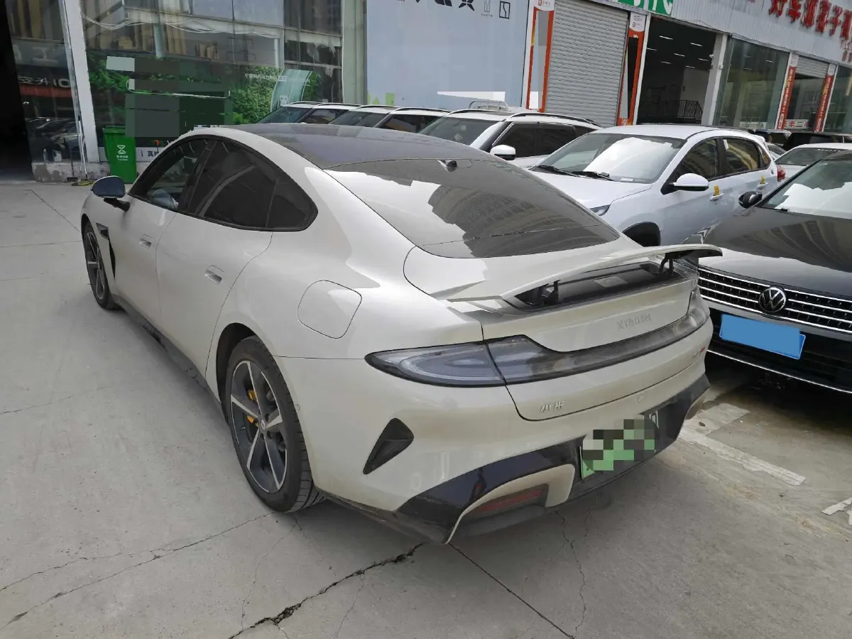 2024 MI SU7 BEV 101KWH,autocango,china used car exporter,china ev exporter,chinese used car exporter,chinese used ev exporter