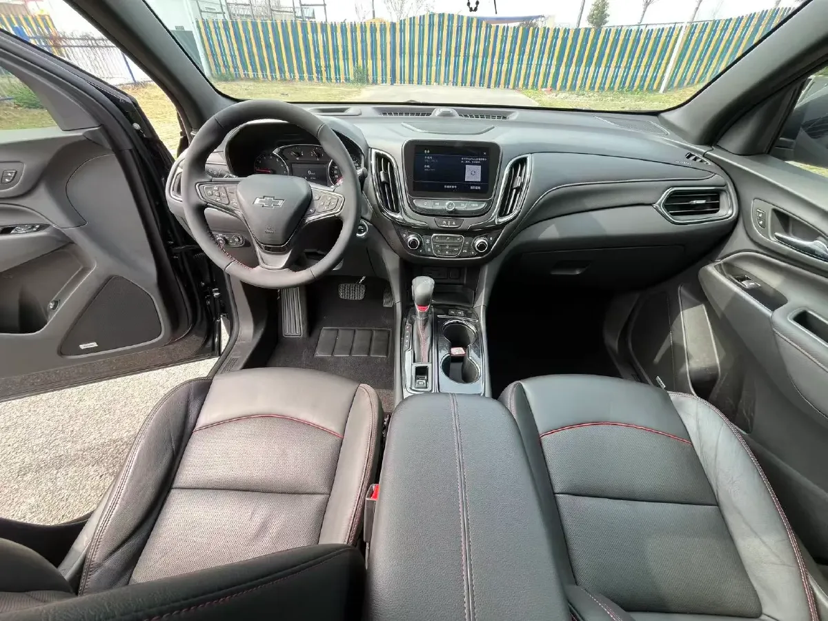 2021 Chevrolet Equinox 2.0T 237HP L4 9AT,autocango,china used car exporter,china ev exporter,chinese used car exporter,chinese used ev exporter