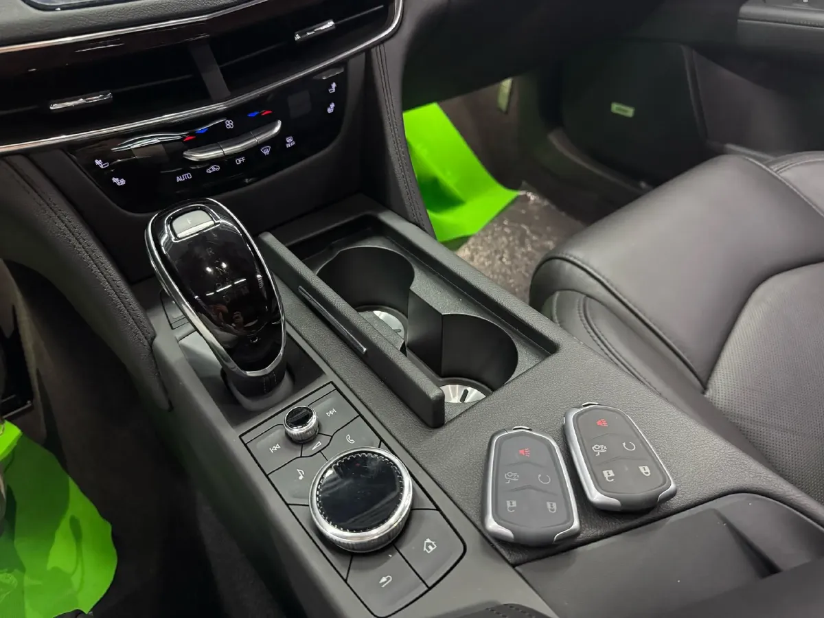 2021 Cadillac CT6 2.0T 237HP L4 10AT,autocango,china used car exporter,china ev exporter,chinese used car exporter,chinese used ev exporter