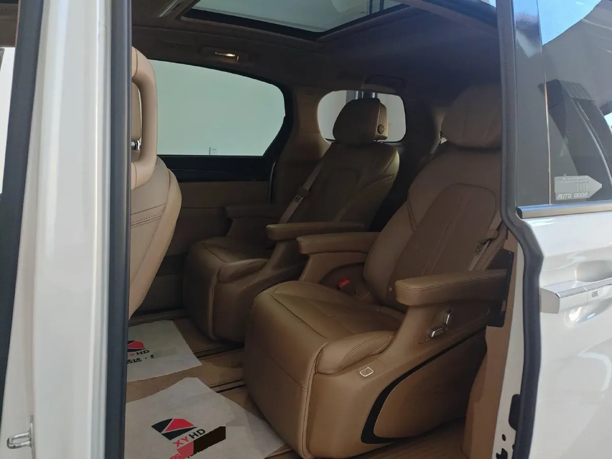 2021 Buick GL8 2.0T 237HP L4 9AT,autocango,china used car exporter,china ev exporter,chinese used car exporter,chinese used ev exporter