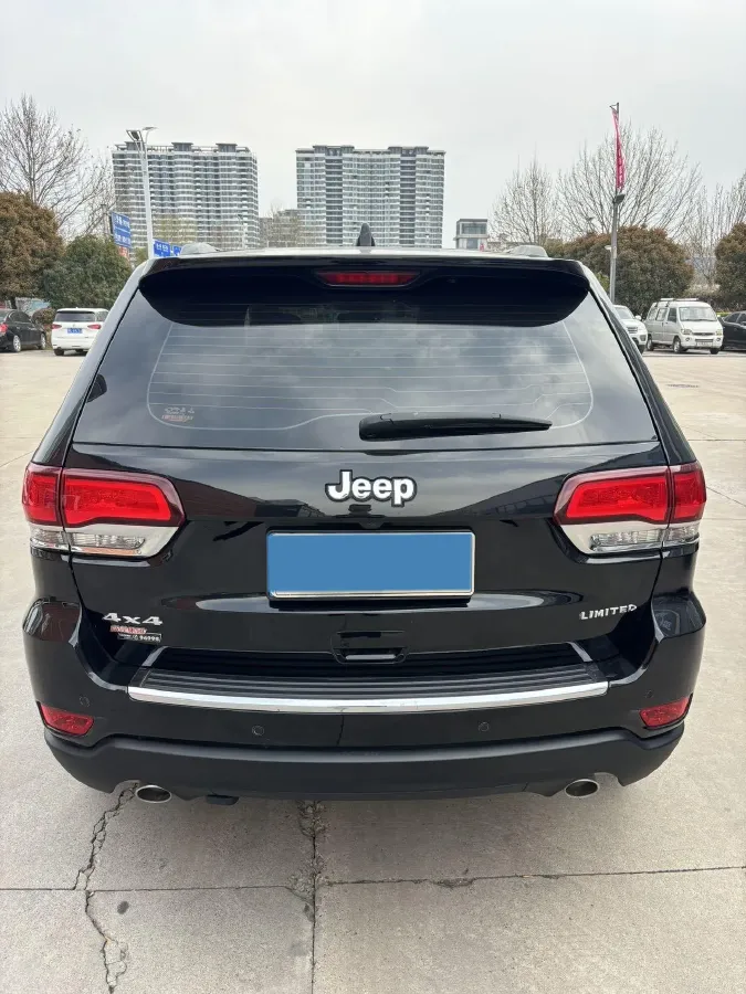2021 Jeep Grand Cherokee 3.0L 234HP V6 8AT,autocango,china used car exporter,china ev exporter,chinese used car exporter,chinese used ev exporter