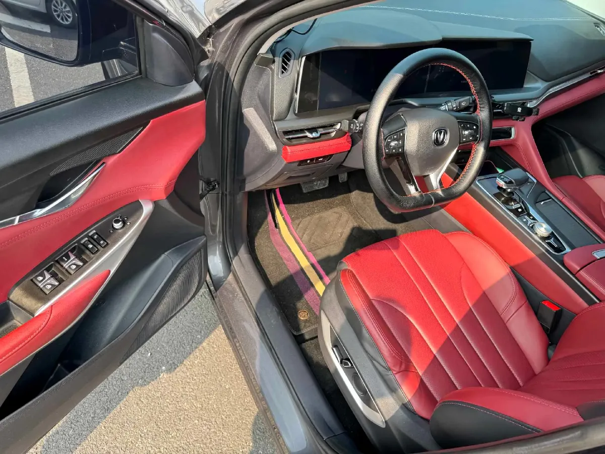 2022 ChangAn CS75 Plus 1.5T 178HP L4 6AT,autocango,china used car exporter,china ev exporter,chinese used car exporter,chinese used ev exporter