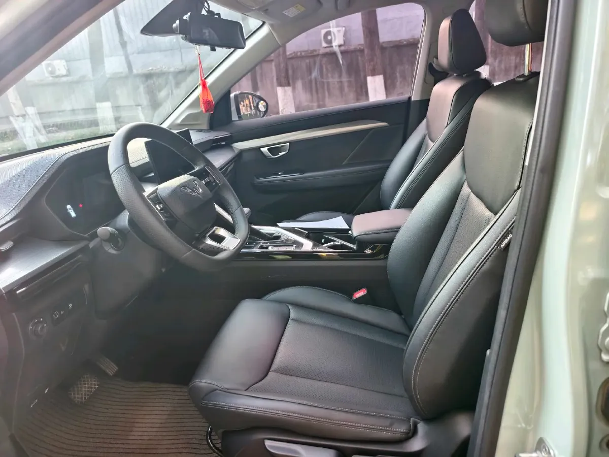 2021 WuLing XingChen 1.5T 147HP L4 CVT,autocango,china used car exporter,china ev exporter,chinese used car exporter,chinese used ev exporter