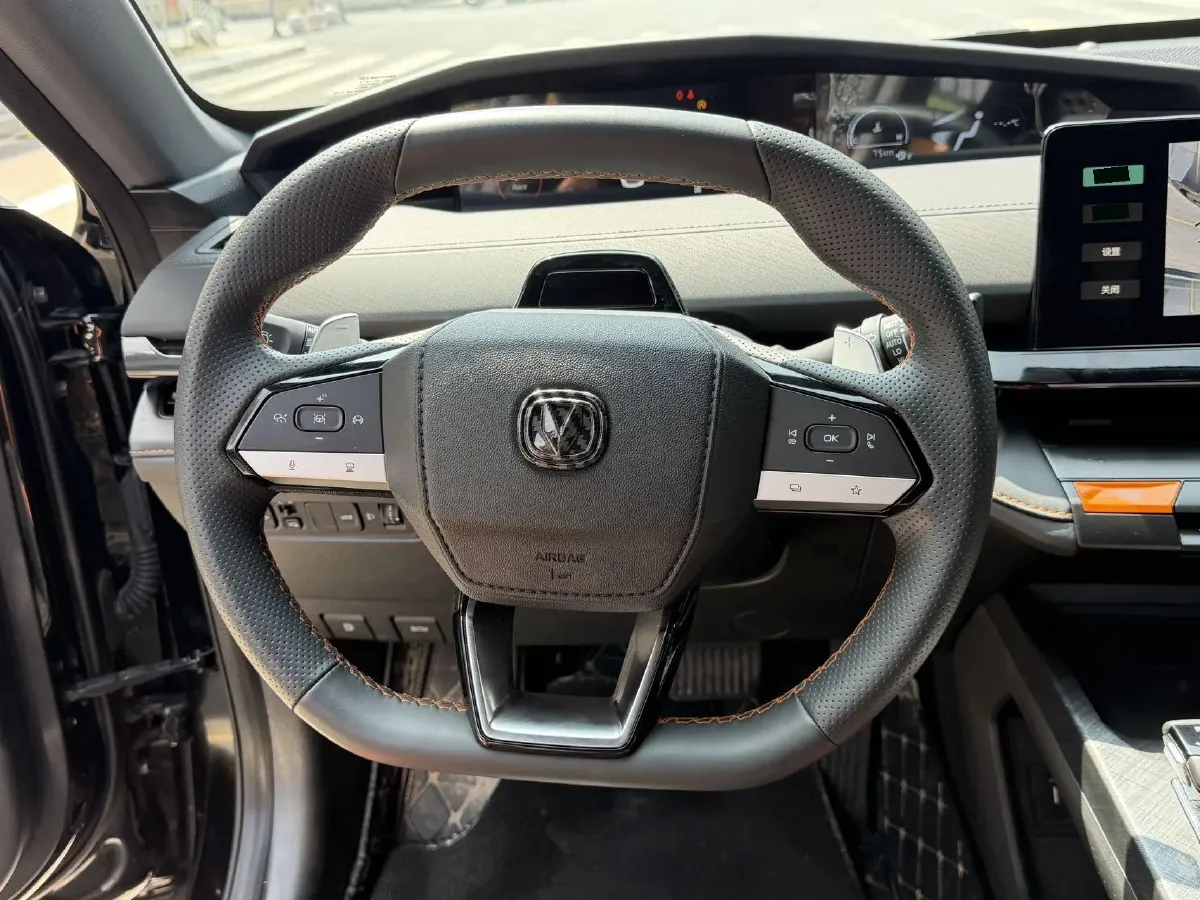 2023 ChangAn UNI-V 1.5T 188HP L4 7DCT,autocango,china used car exporter,china ev exporter,chinese used car exporter,chinese used ev exporter