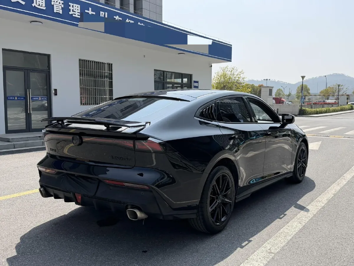 2023 ChangAn UNI-V 1.5T 188HP L4 7DCT,autocango,china used car exporter,china ev exporter,chinese used car exporter,chinese used ev exporter