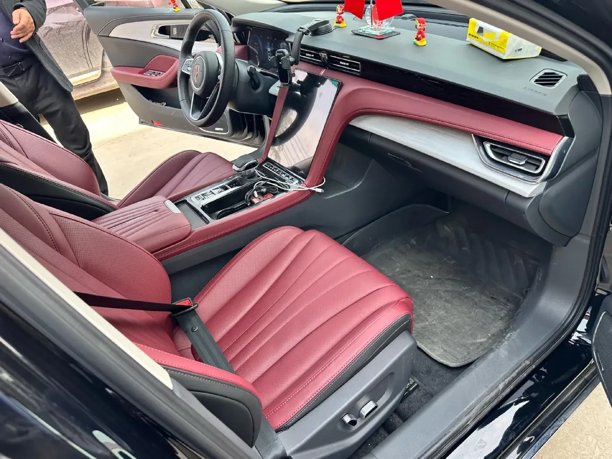 2025 HongQi H5 1.5T 150HP L4 1DHT PHEV,autocango,china used car exporter,china ev exporter,chinese used car exporter,chinese used ev exporter