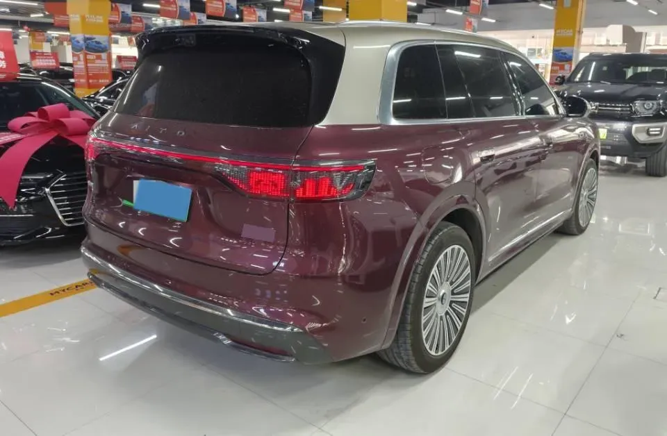 2025 AITO AITO M8 REEV 160HP REEV 53.4KWH,autocango,china used car exporter,china ev exporter,chinese used car exporter,chinese used ev exporter