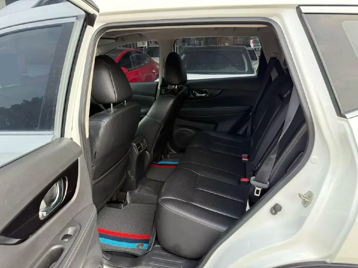 2021 Nissan X-Trail 2.0L 151HP L4 CVT,autocango,china used car exporter,china ev exporter,chinese used car exporter,chinese used ev exporter