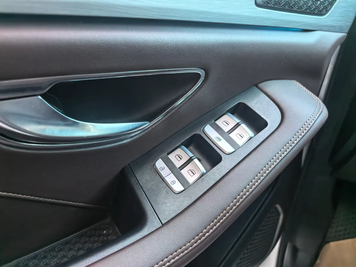 2021 Jetour X90 Plus 1.6T 197HP L4 7DCT,autocango,china used car exporter,china ev exporter,chinese used car exporter,chinese used ev exporter