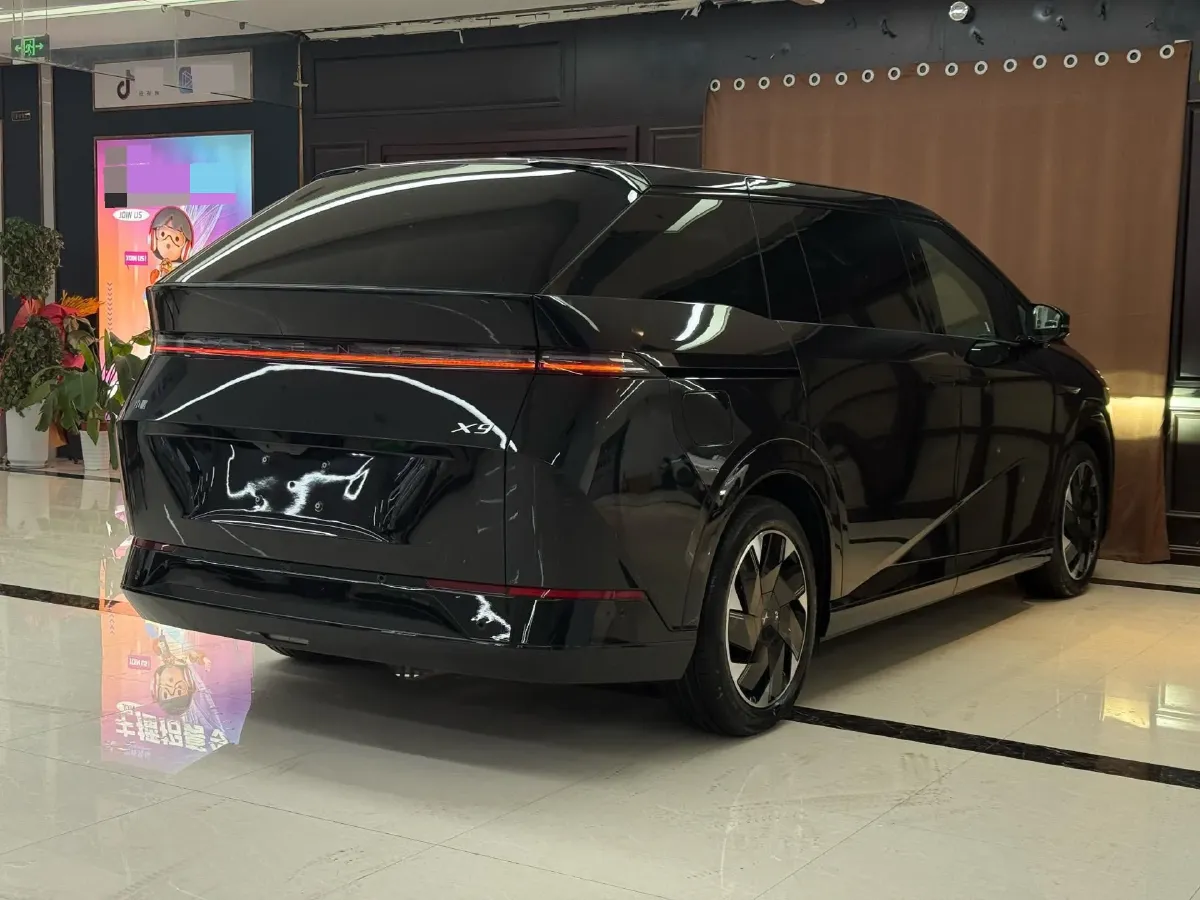 2024 Xpeng X9 BEV 101.5KWH,autocango,china used car exporter,china ev exporter,chinese used car exporter,chinese used ev exporter