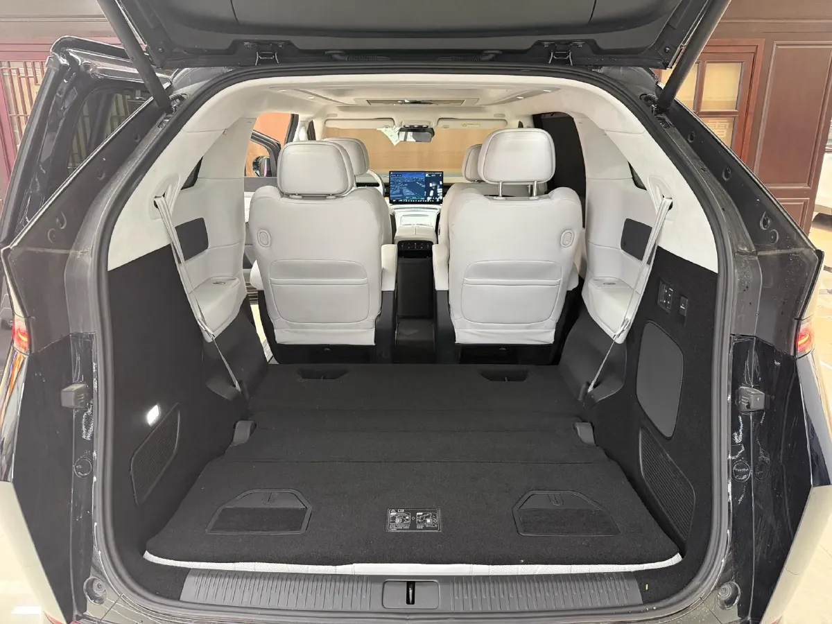 2024 Xpeng X9 BEV 101.5KWH,autocango,china used car exporter,china ev exporter,chinese used car exporter,chinese used ev exporter