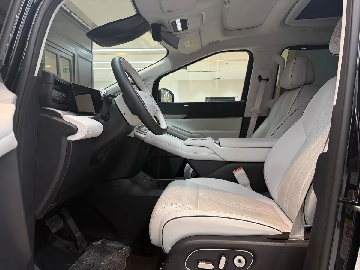 2024 Xpeng X9 BEV 101.5KWH,autocango,china used car exporter,china ev exporter,chinese used car exporter,chinese used ev exporter