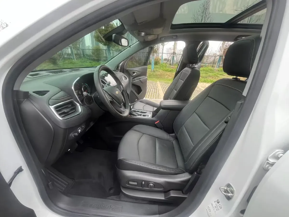 2018 Chevrolet Equinox 2.0T 260HP L4 9AT,autocango,china used car exporter,china ev exporter,chinese used car exporter,chinese used ev exporter