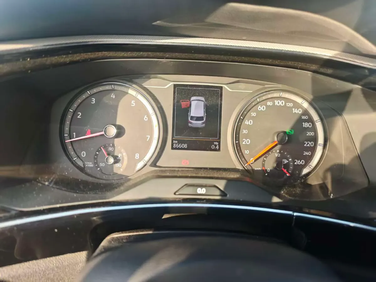 2019 Jeep Cherokee 2.0T 234HP L4 9AT,autocango,china used car exporter,china ev exporter,chinese used car exporter,chinese used ev exporter