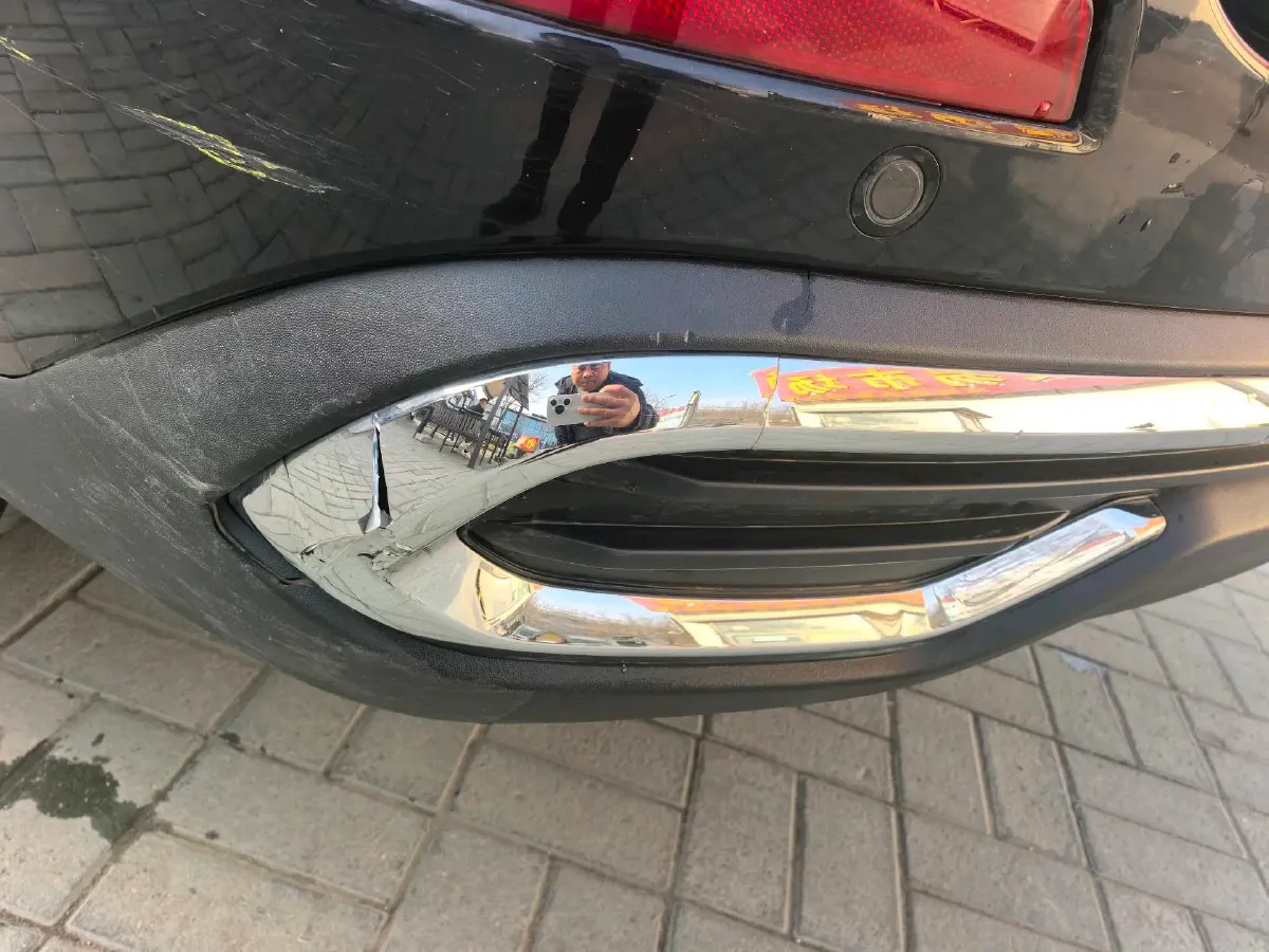 2021 Haval M6 1.5T 150HP L4 6MT,autocango,china used car exporter,china ev exporter,chinese used car exporter,chinese used ev exporter