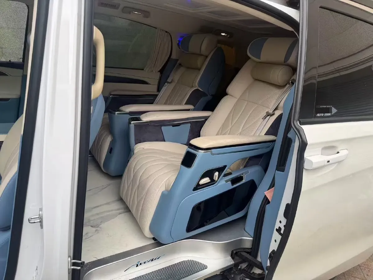 2022 Buick GL8 2.0T 237HP L4 9AT,autocango,china used car exporter,china ev exporter,chinese used car exporter,chinese used ev exporter