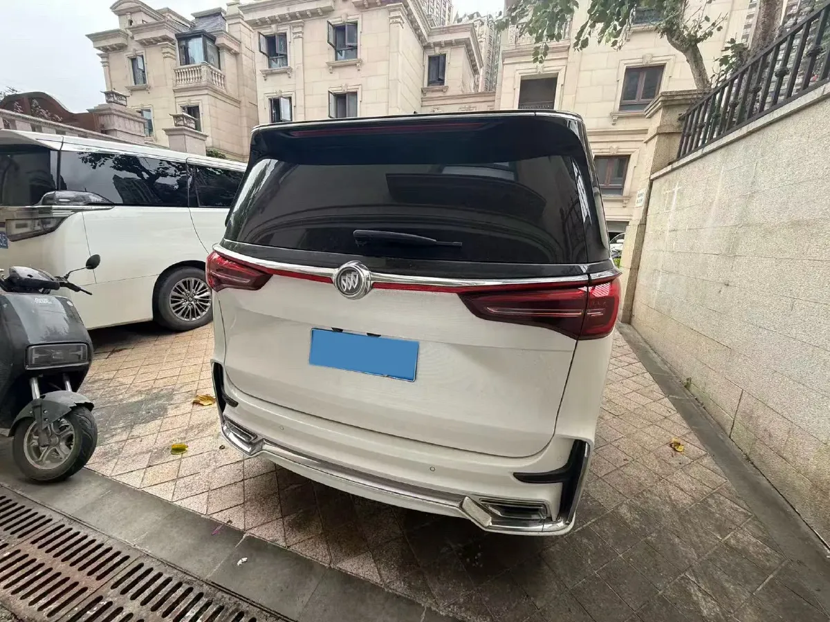 2022 Buick GL8 2.0T 237HP L4 9AT,autocango,china used car exporter,china ev exporter,chinese used car exporter,chinese used ev exporter