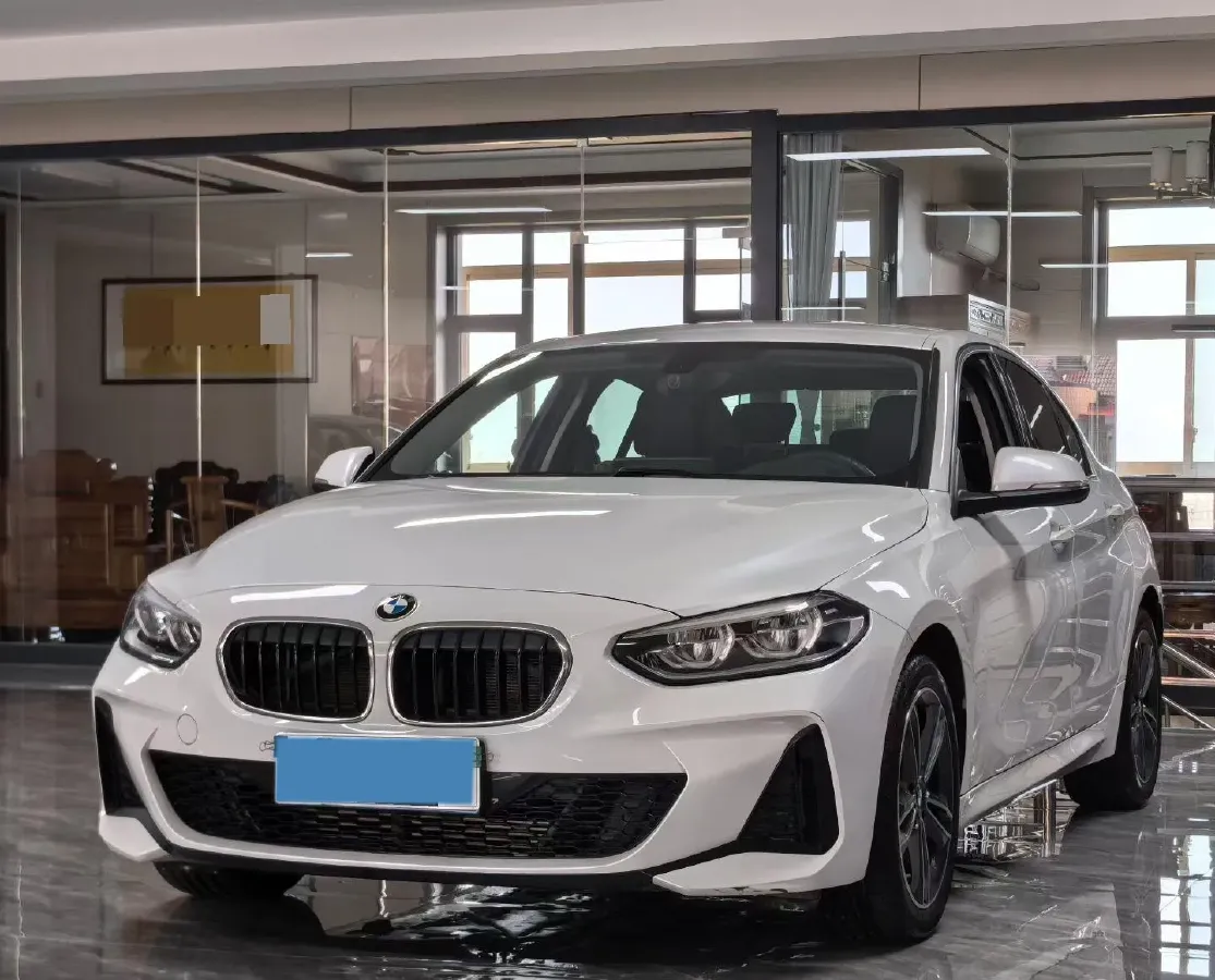 2022 BMW 1 Series 1.5T 140HP L3 7DCT,autocango,china used car exporter,china ev exporter,chinese used car exporter,chinese used ev exporter