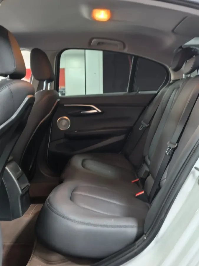 2022 BMW 1 Series 1.5T 140HP L3 7DCT,autocango,china used car exporter,china ev exporter,chinese used car exporter,chinese used ev exporter