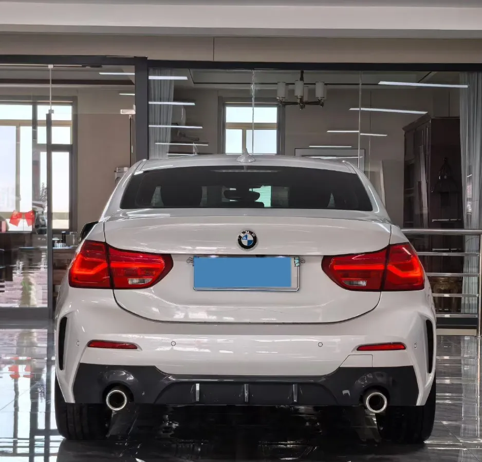 2022 BMW 1 Series 1.5T 140HP L3 7DCT,autocango,china used car exporter,china ev exporter,chinese used car exporter,chinese used ev exporter