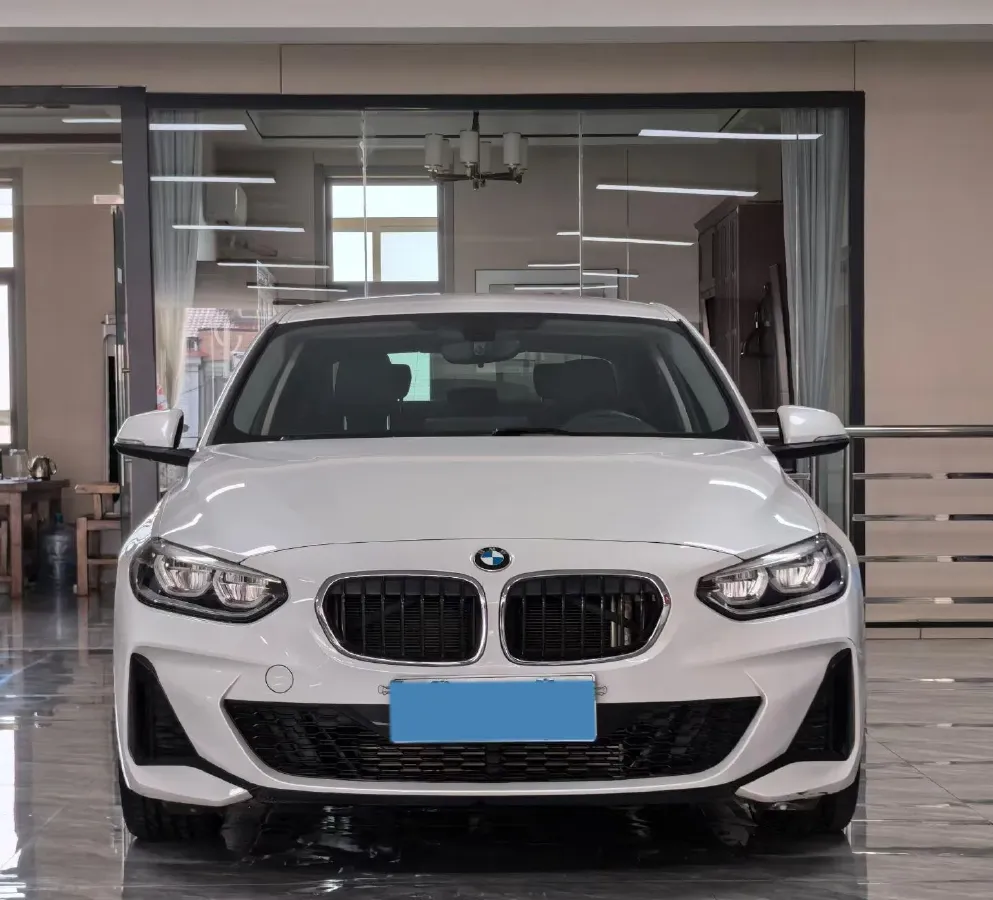 2022 BMW 1 Series 1.5T 140HP L3 7DCT,autocango,china used car exporter,china ev exporter,chinese used car exporter,chinese used ev exporter