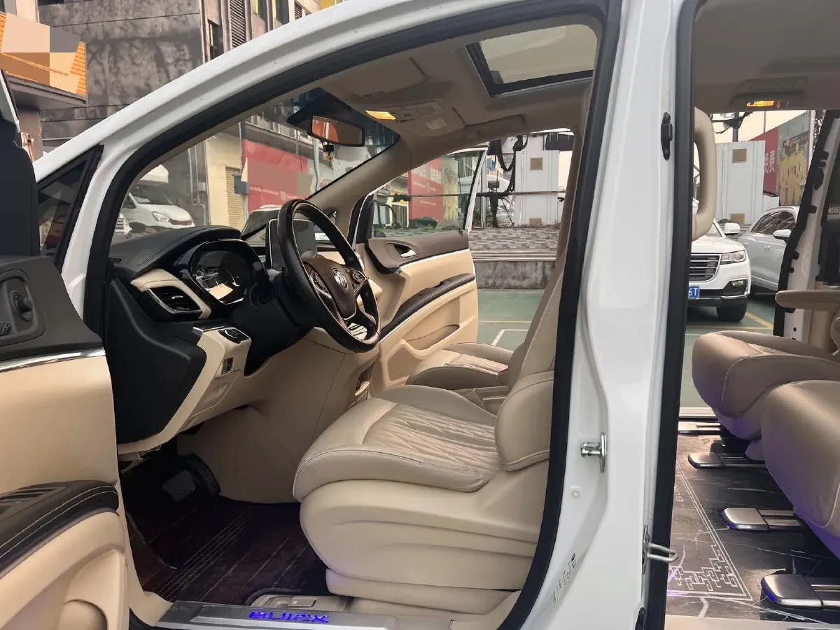 2023 Buick GL8 2.0T 237HP L4 9AT,autocango,china used car exporter,china ev exporter,chinese used car exporter,chinese used ev exporter