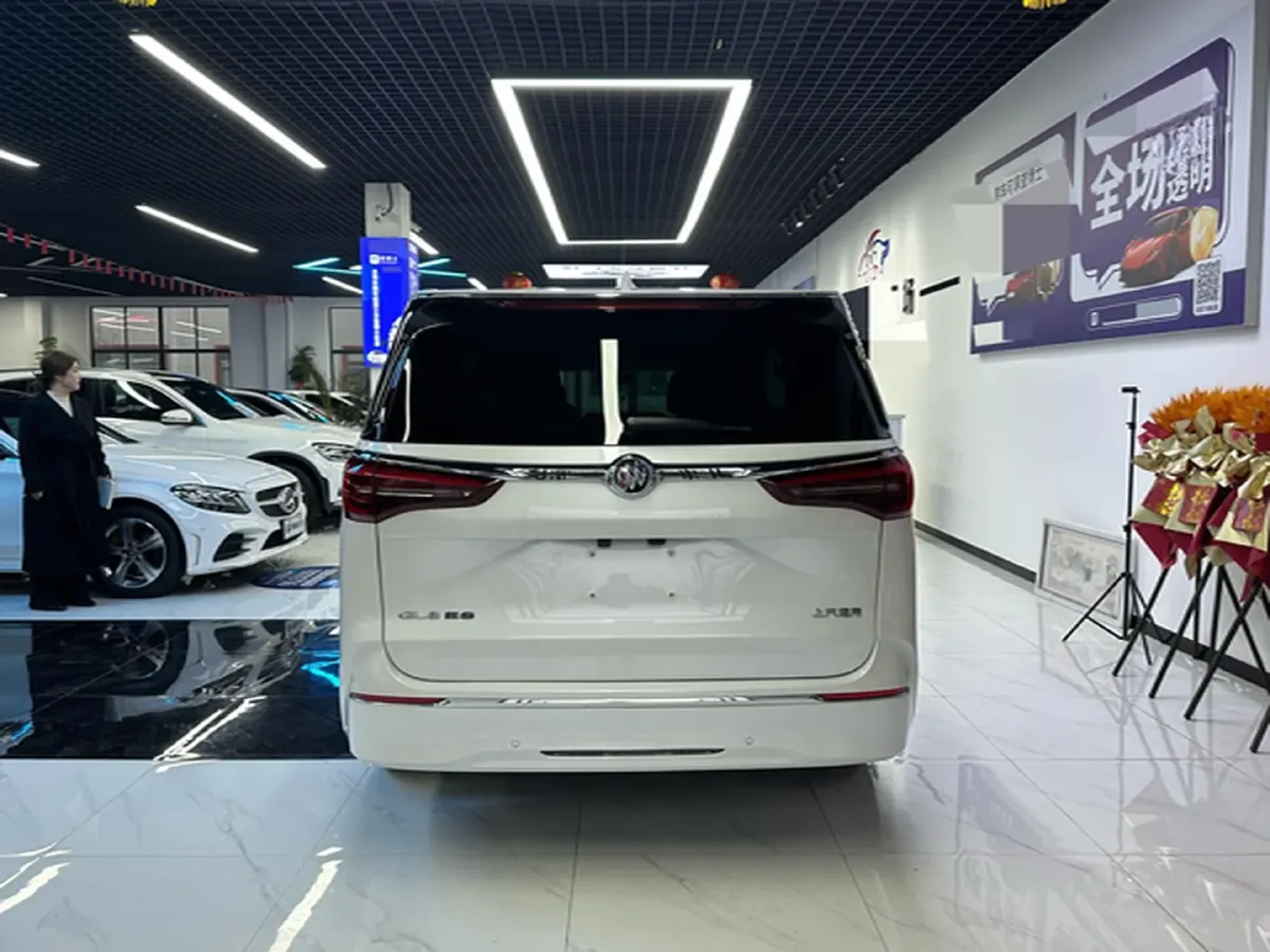 2023 Buick GL8 2.0T 237HP L4 9AT,autocango,china used car exporter,china ev exporter,chinese used car exporter,chinese used ev exporter