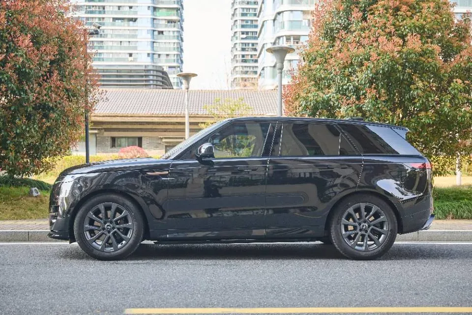 2024 Land Rover Range Rover Sport 3.0T 400HP L6 8AT,autocango,china used car exporter,china ev exporter,chinese used car exporter,chinese used ev exporter