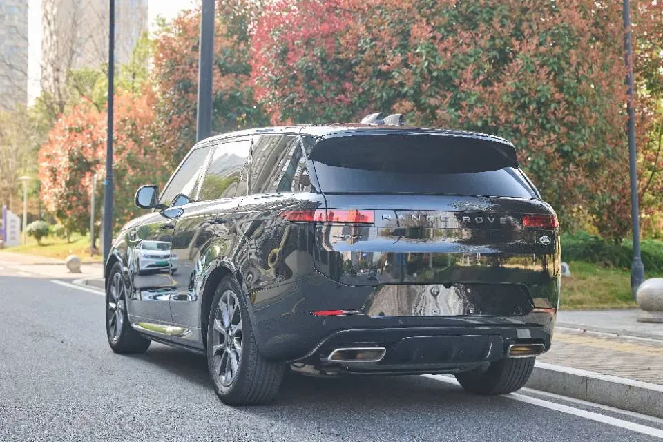 2024 Land Rover Range Rover Sport 3.0T 400HP L6 8AT,autocango,china used car exporter,china ev exporter,chinese used car exporter,chinese used ev exporter
