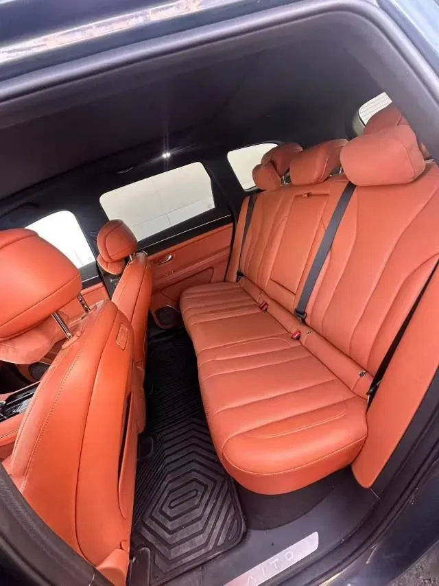 2024 AITO AITO M7 1.5T 152HP L4 REEV 42KWH,autocango,china used car exporter,china ev exporter,chinese used car exporter,chinese used ev exporter