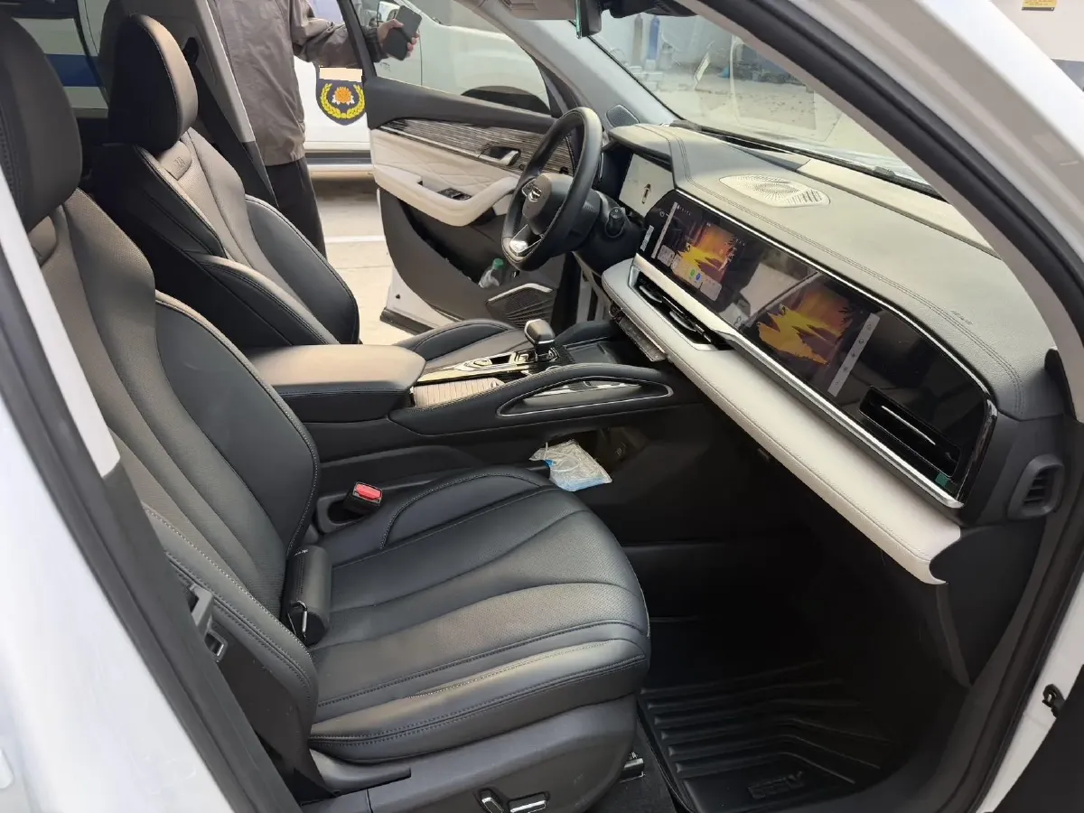 2023 Geely Monjaro 2.0T 238HP L4 8AT,autocango,china used car exporter,china ev exporter,chinese used car exporter,chinese used ev exporter