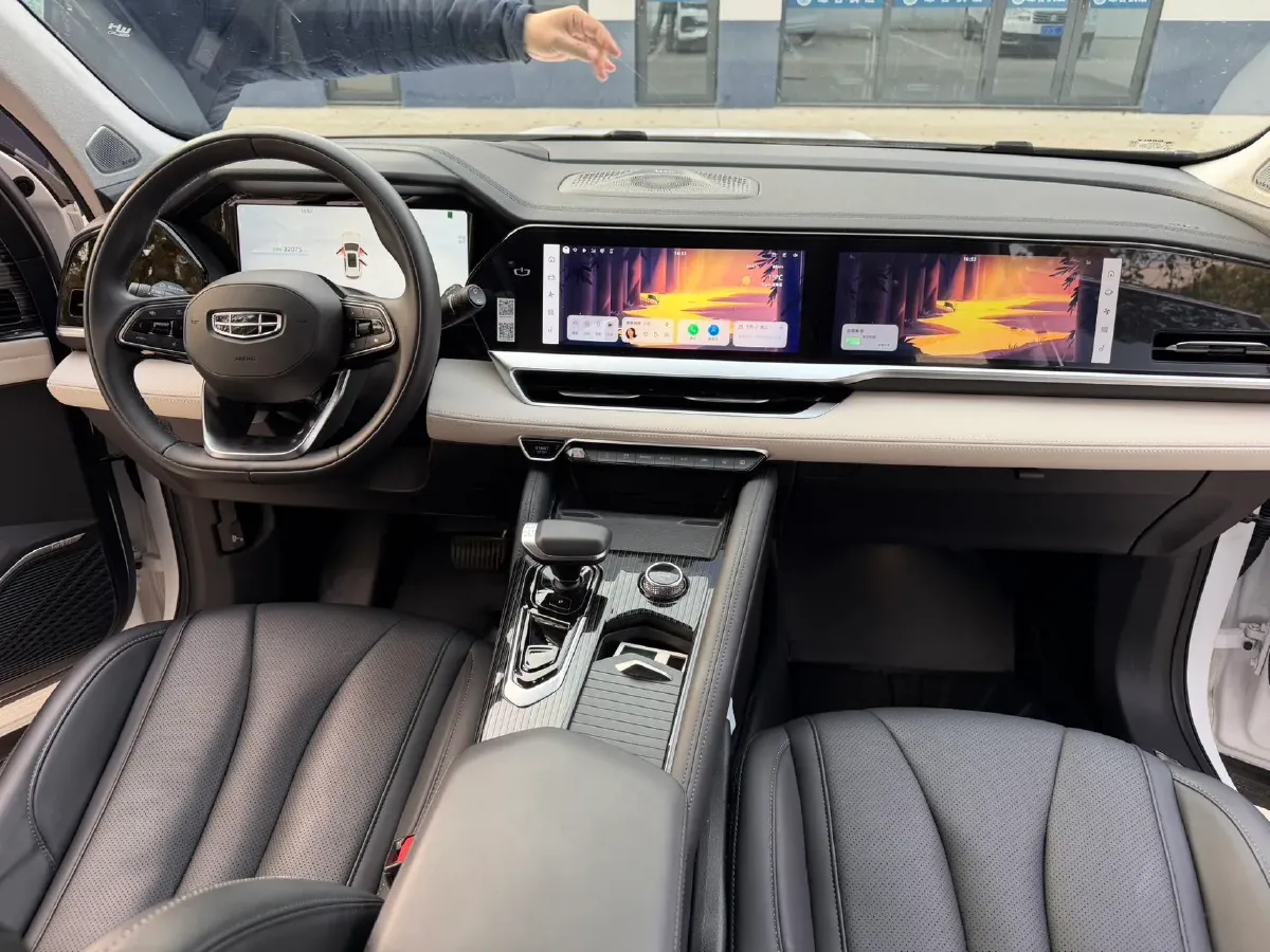 2023 Geely Monjaro 2.0T 238HP L4 8AT,autocango,china used car exporter,china ev exporter,chinese used car exporter,chinese used ev exporter