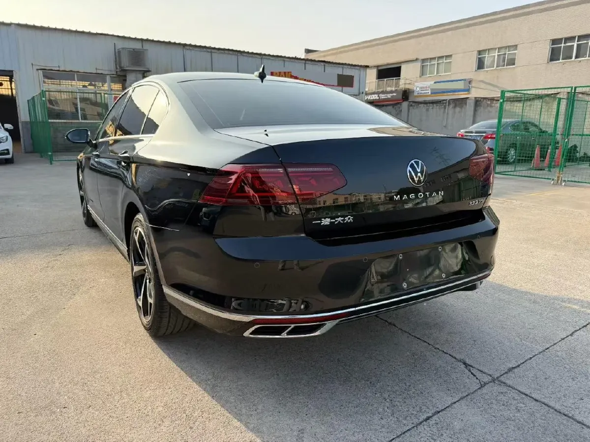 2023 Volkswagen Magotan 2.0T 186HP L4 7DCT,autocango,china used car exporter,china ev exporter,chinese used car exporter,chinese used ev exporter