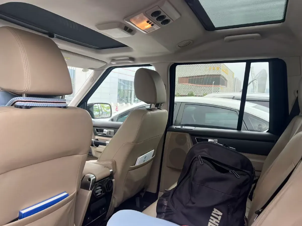 2013 Land Rover Discovery 3.0T 249HP V6 8AT,autocango,china used car exporter,china ev exporter,chinese used car exporter,chinese used ev exporter