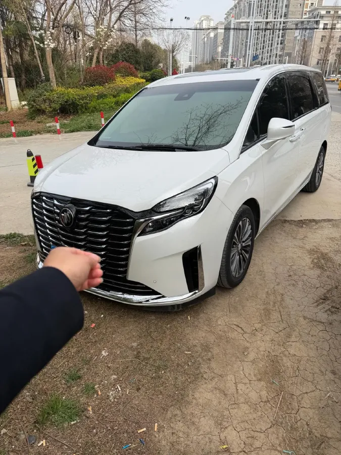 2023 Buick GL8 2.0T 237HP L4 9AT,autocango,china used car exporter,china ev exporter,chinese used car exporter,chinese used ev exporter